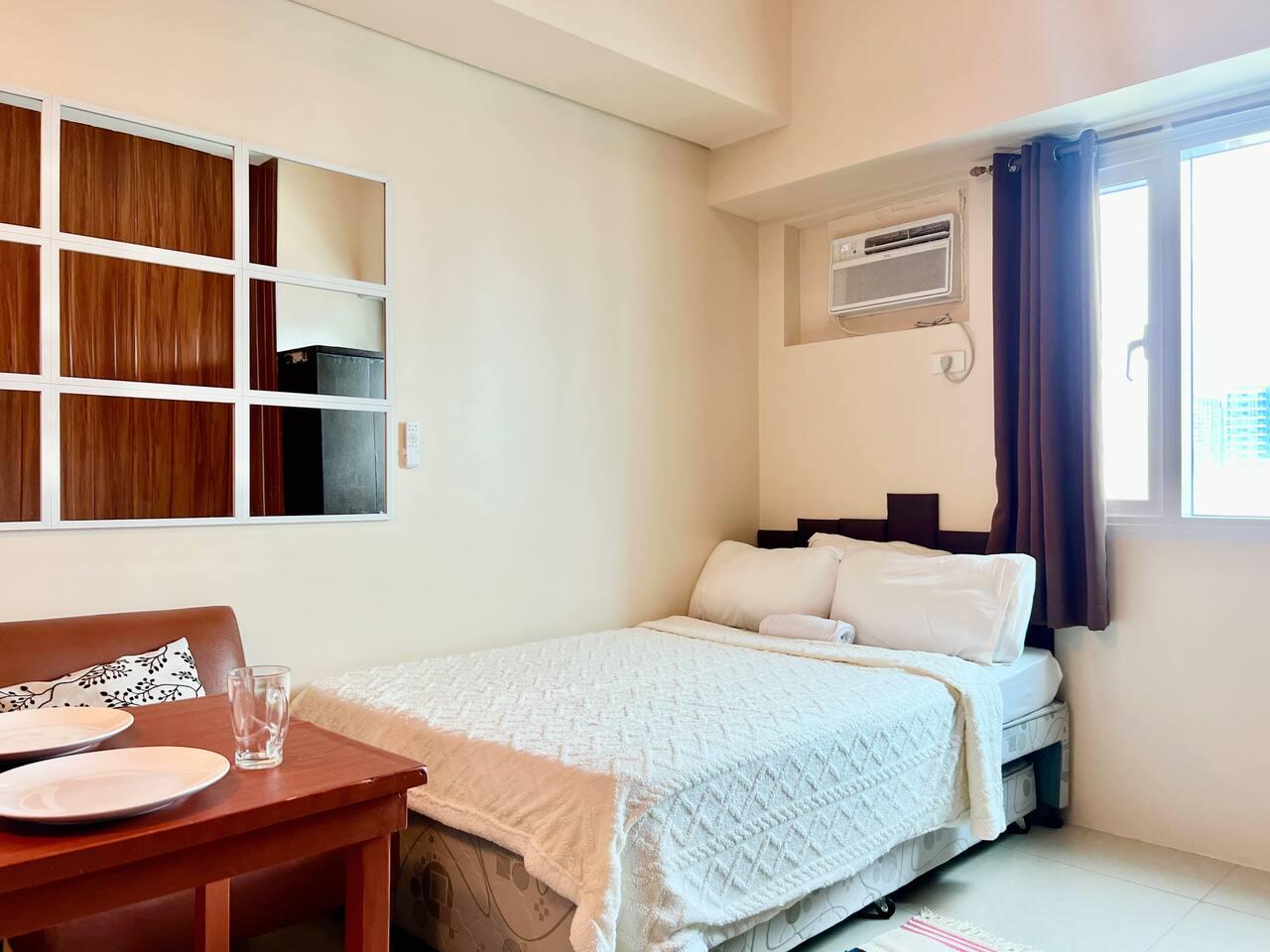 Cozy Modern Studio in Makati CBD at The Beacon interior 2